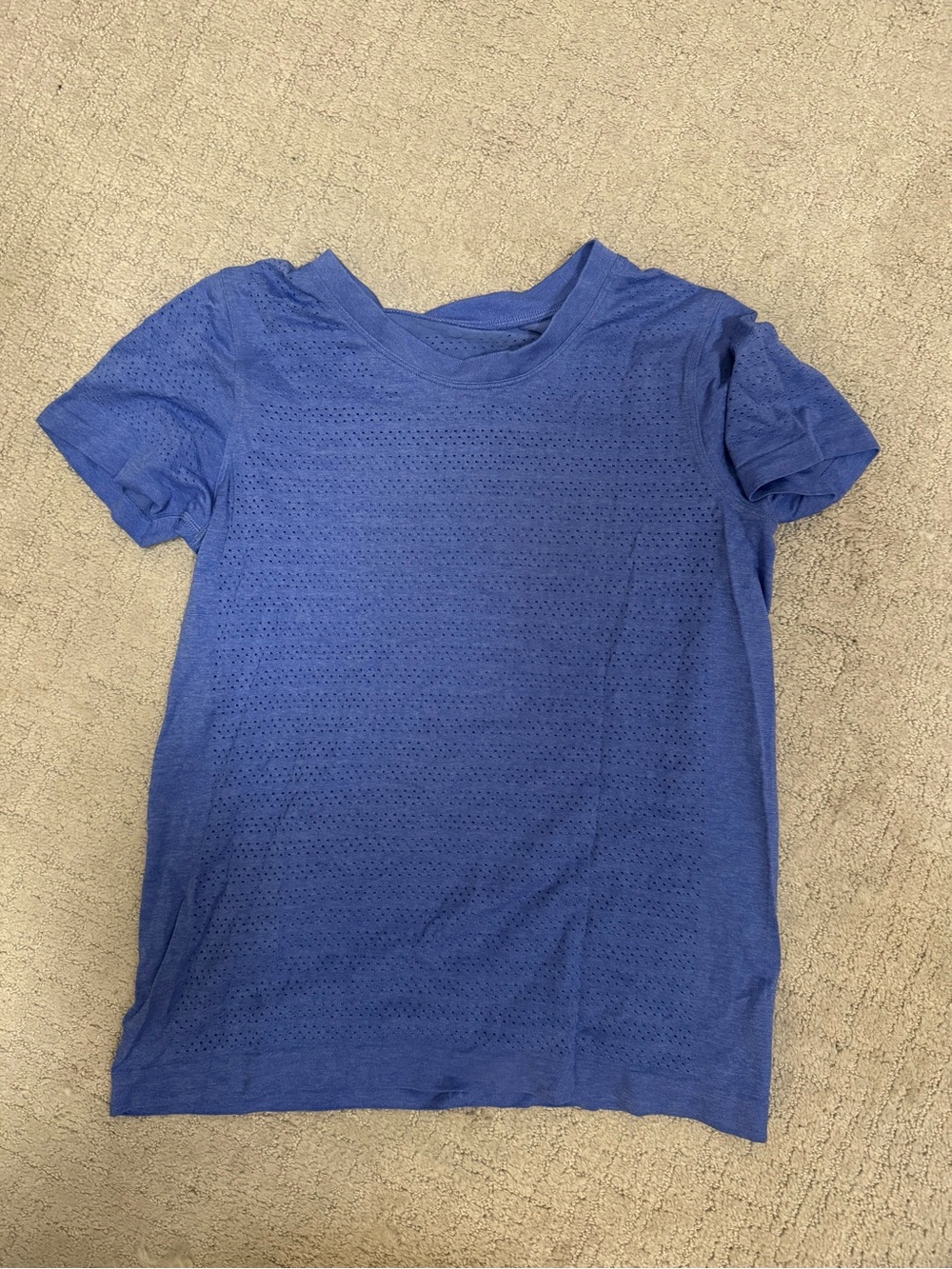 Lululemon running shirt